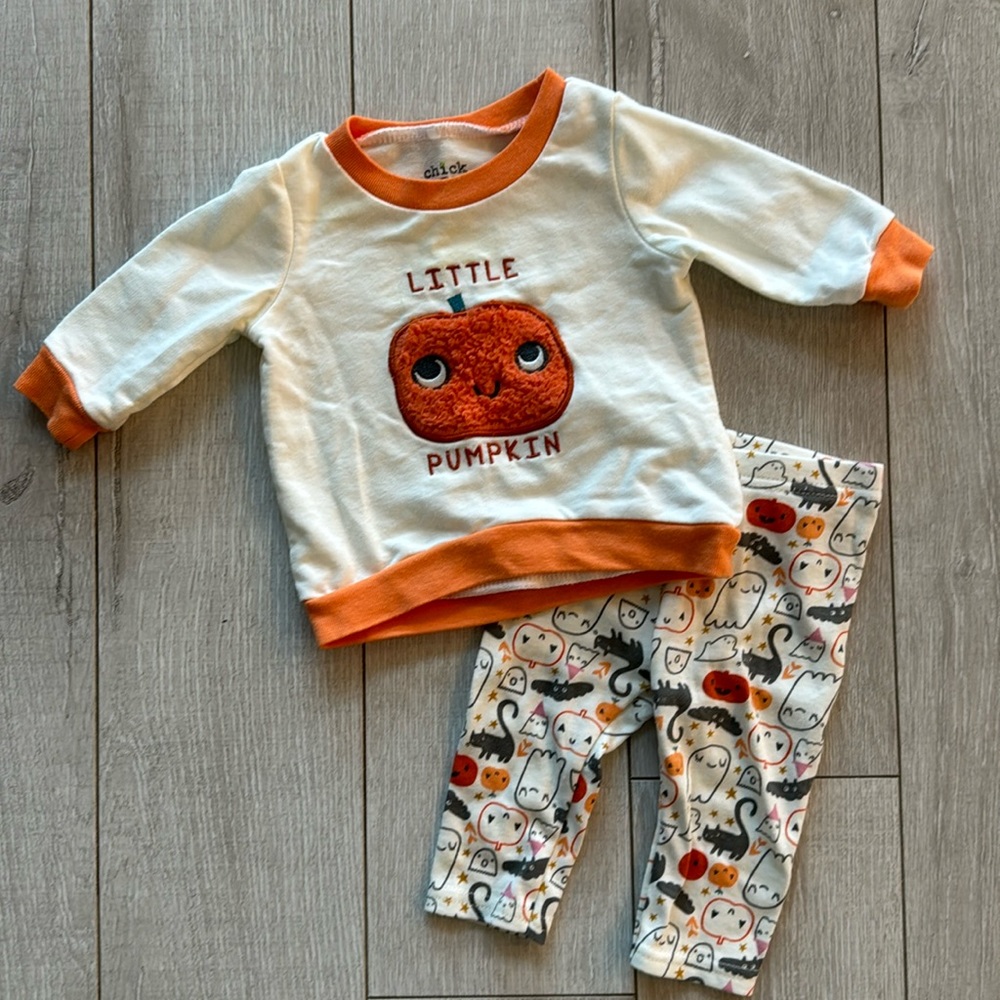 Pumpkin baby matching sweater and pants 0-3 months